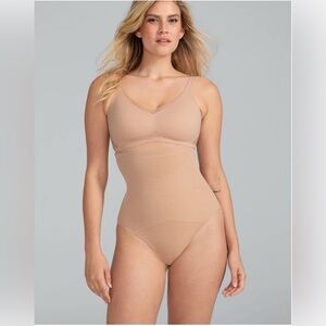 *sold* NWT Honeylove SuperPower Thong - Sand / Medium